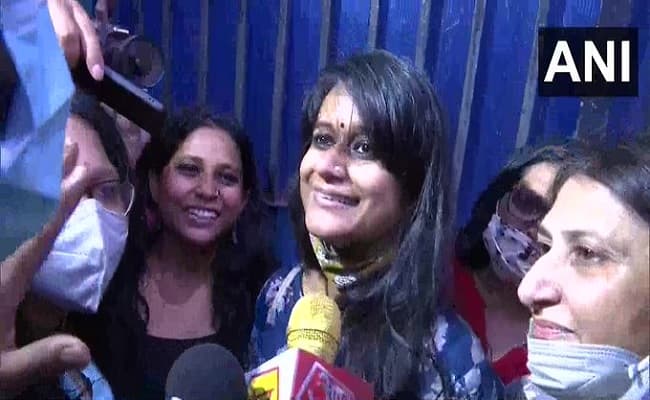 दिल्ली दंगा : पिंजड़ा तोड़ कार्यकर्ता नताशा नरवाल, देवांगना कलिता और जामिया के छात्र आसिफ इकबाल तिहाड़ जेल से रिहा