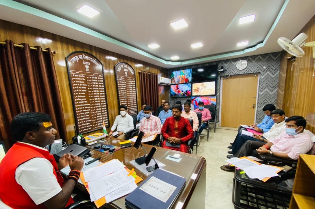 Deoghar Airport: बारिश में Low Visibility से विमानों की उड़ान में परेशानी, DC ने अफसरों को दिए ये निर्देश