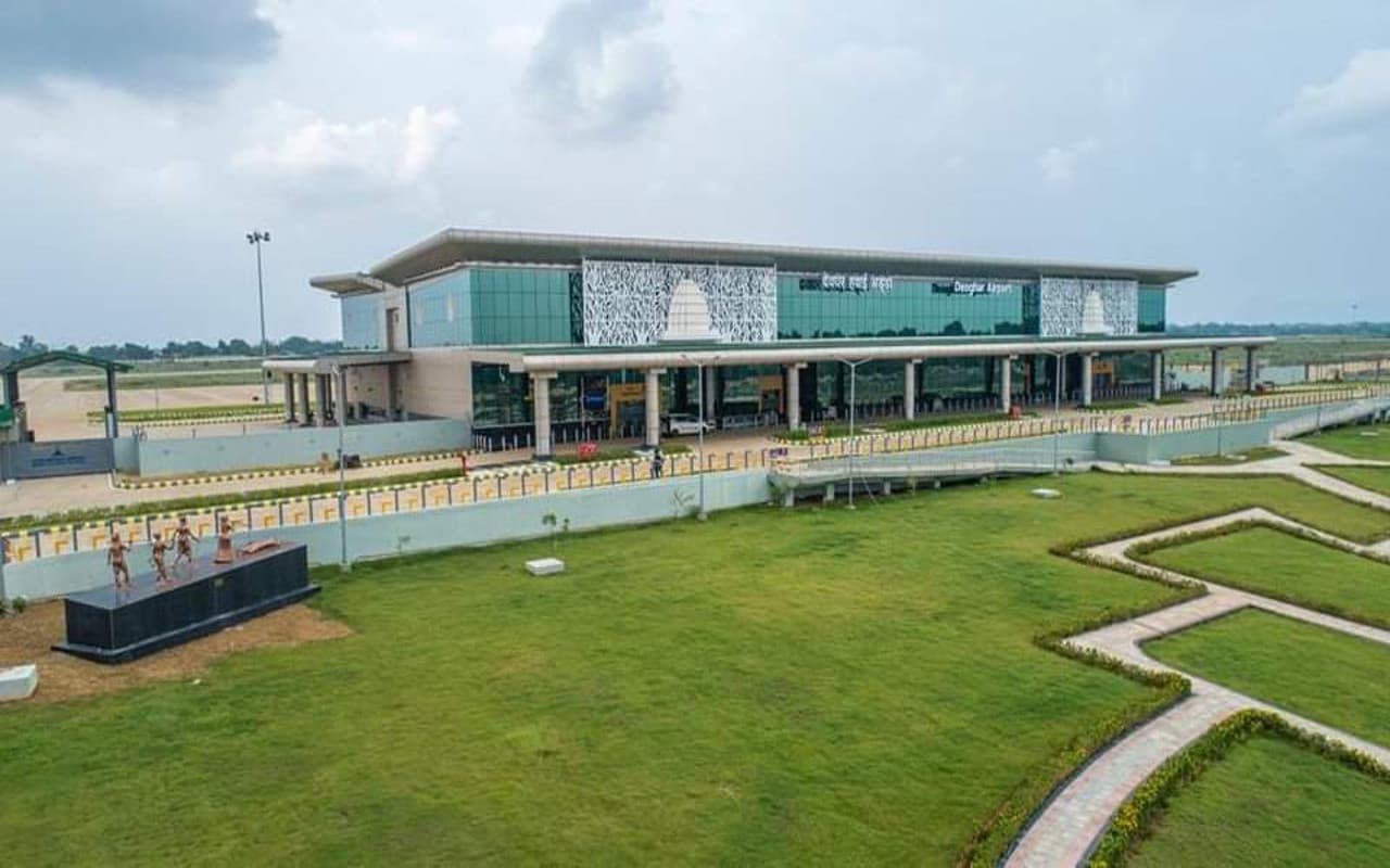 Jharkhand Weather Update News: खराब मौसम के कारण Deoghar Airport पर लैंड नहीं कर पायी दिल्ली की Flight