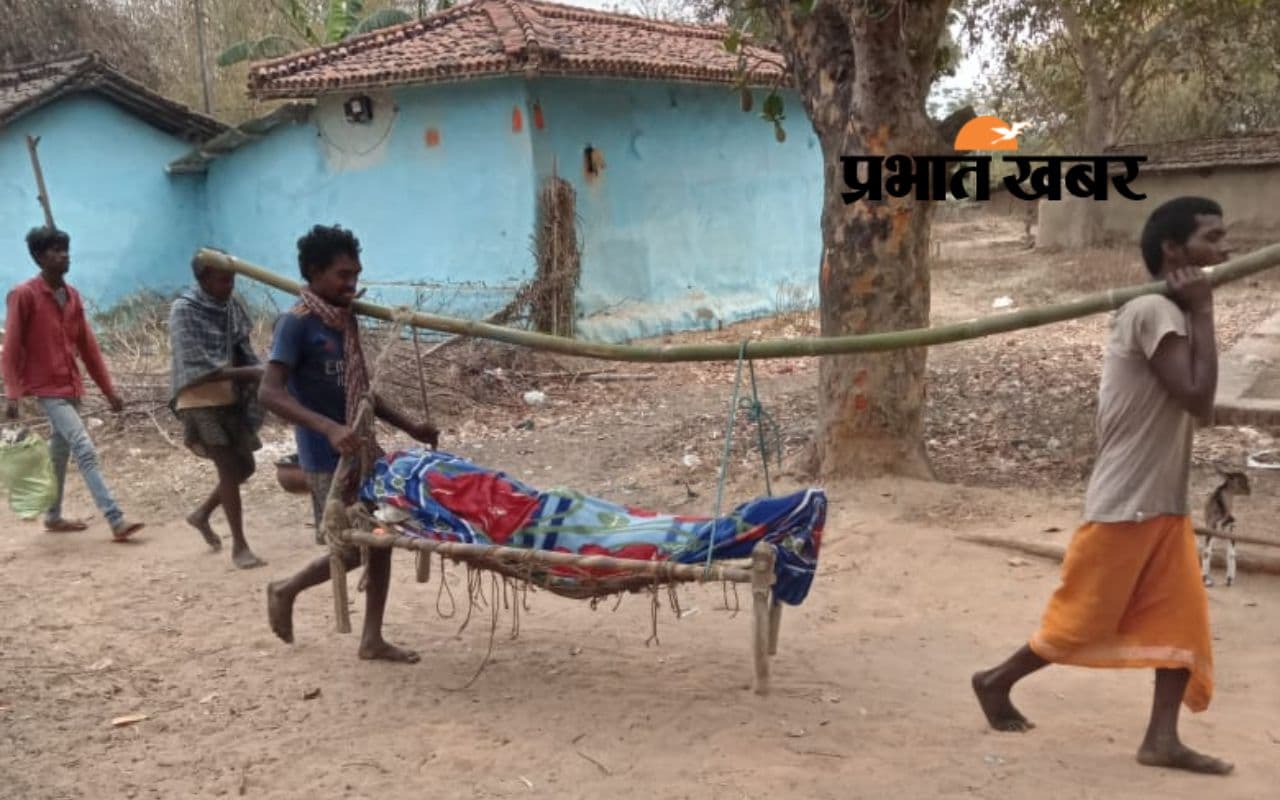 देवघर : पति जेल तो पुत्र परदेश में, बरमसिया गांव की राजकुमारी देवी को मुखाग्नि भी नसीब नहीं