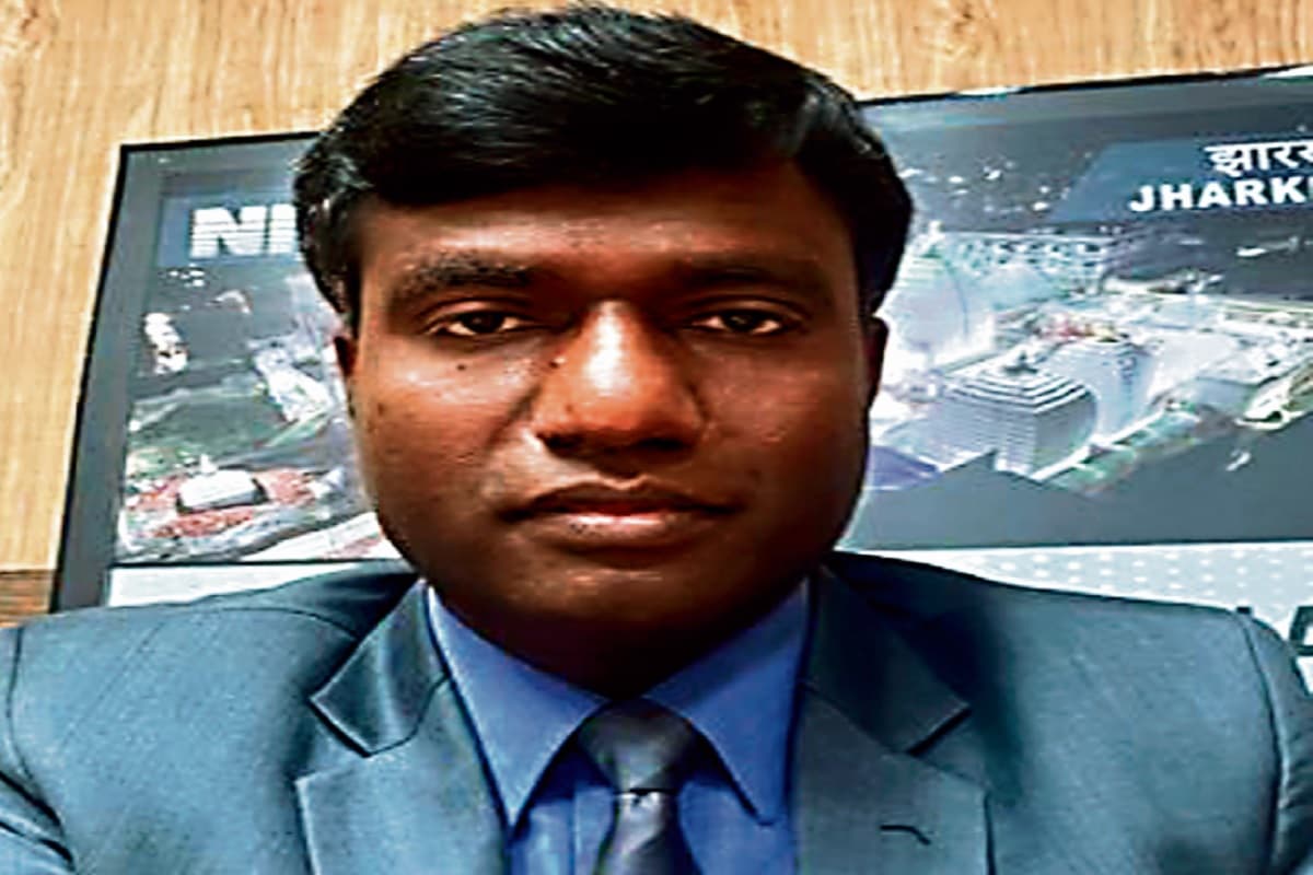 IAS मंजूनाथ भजंत्री को DC पद से हटाने के आदेश पर झारखंड हाइकोर्ट ने चुनाव आयोग से मांगा जवाब, जानें पूरा मामला