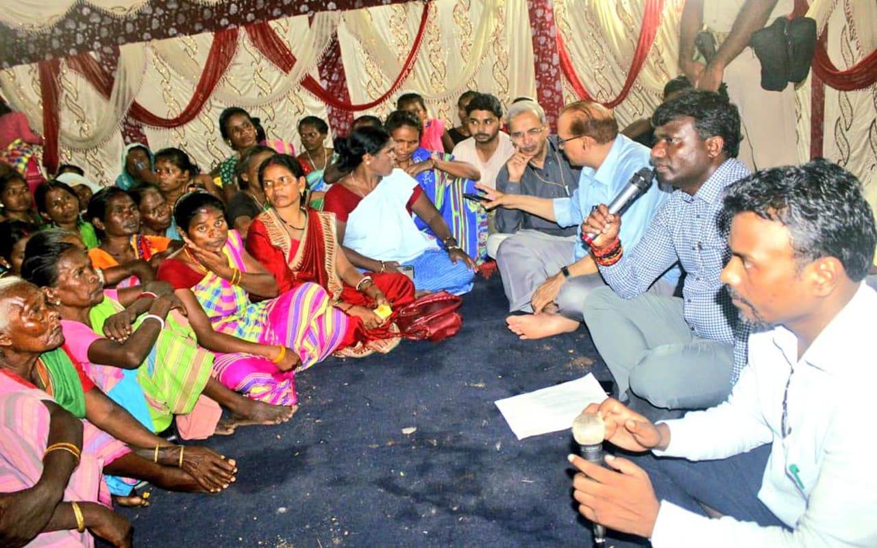 Dinner With DC कार्यक्रम में देवघर डीसी मंजूनाथ भजंत्री ने की शिरकत, बोले- बेटियों को बनाएं शिक्षित