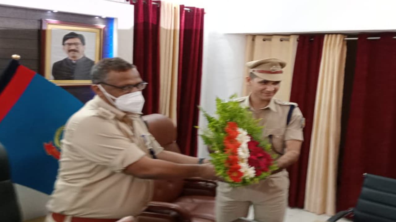 सुभाष चंद्र जाट ने संभाला देवघर के नये एसपी का पदभार, कहा- जिले को अपराध मुक्त बनाना पहली प्राथमिकता