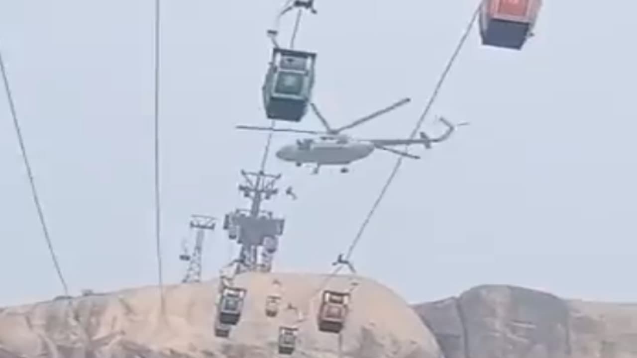 देवघर रोपवे हादसे के बाद फीकी पड़ी त्रिकूट पहाड़ की रौनक, कई हुए बेरोजगार, दुकानदारों में मायूसी