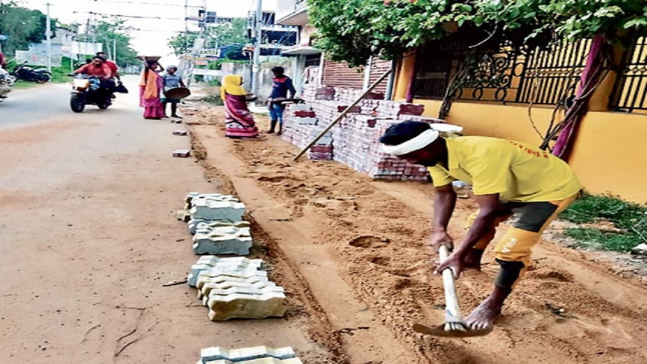 Shrawani Mela 2022: देवघर में श्रावणी मेले को लेकर कैसी है तैयारी, कांवरियों के लिए कैसे हैं इंतजाम