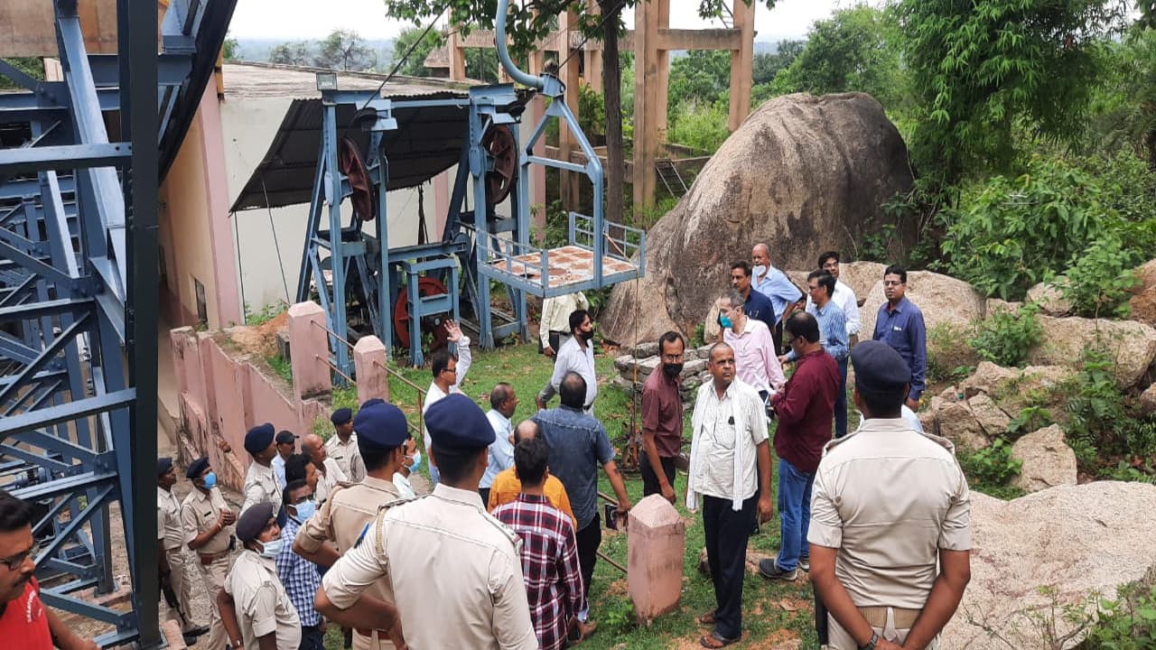 देवघर त्रिकुट रोपवे हादसे की जांच शुरू, पूरे रूट का किया निरीक्षण, 8 लोगों का बयान हुआ दर्ज