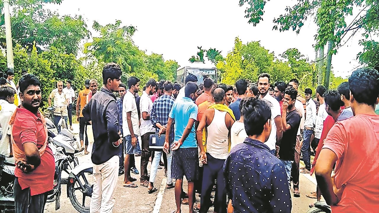 बिहार में पुलिस हिरासत में एक और मौत से मचा बवाल, लूटकांड में गिरफ्तार दो अन्य युवकों की 
भी बिगड़ी तबीयत