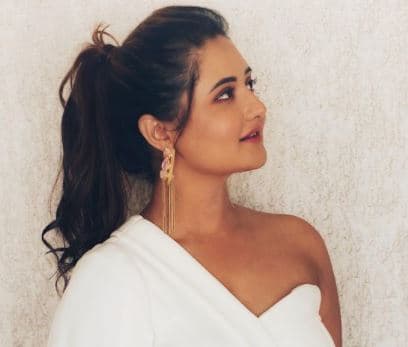 रश्मि देसाई ने लेटेस्ट फोटोशूट से बढ़ाई फैंस के दिलों की धड़कन, फैंस बोले- 'सिद्धार्थ के साथ...'