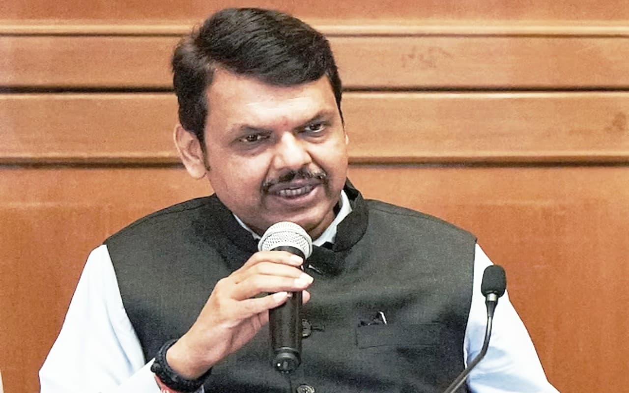 BJP का शिवसेना के साथ भावनात्मक तो NCP के साथ सियासी गठबंधन, फडणवीस ने कहा- कांग्रेस जैसी सोच अपनाना संभव नहीं