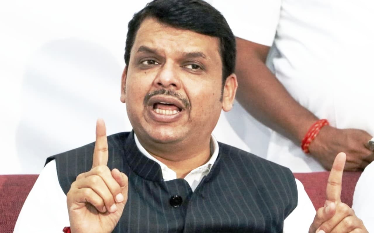देवेंद्र फडणवीस का सनसनीखेज खुलासा- 2019 में भाजपा के साथ सरकार बनाने को तैयार थे शरद पवार, पढ़ें पूरी खबर
