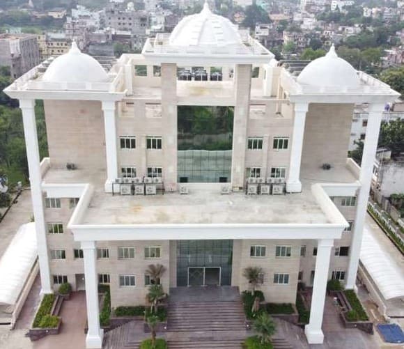 Jharkhand News : पूर्वी भारत की सबसे खूबसूरत देवघर नगर निगम की बिल्डिंग बनकर तैयार, मुख्यमंत्री करेंगे उद्घाटन