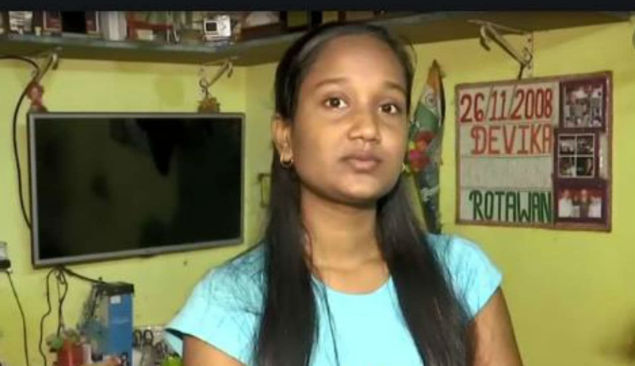 26/11 Mumbai Attack : कसाब को पहचानने वाली बच्ची देविका एन रोटावण अब बड़ी हो गई, करना चाहती है आतंकियों का खात्मा