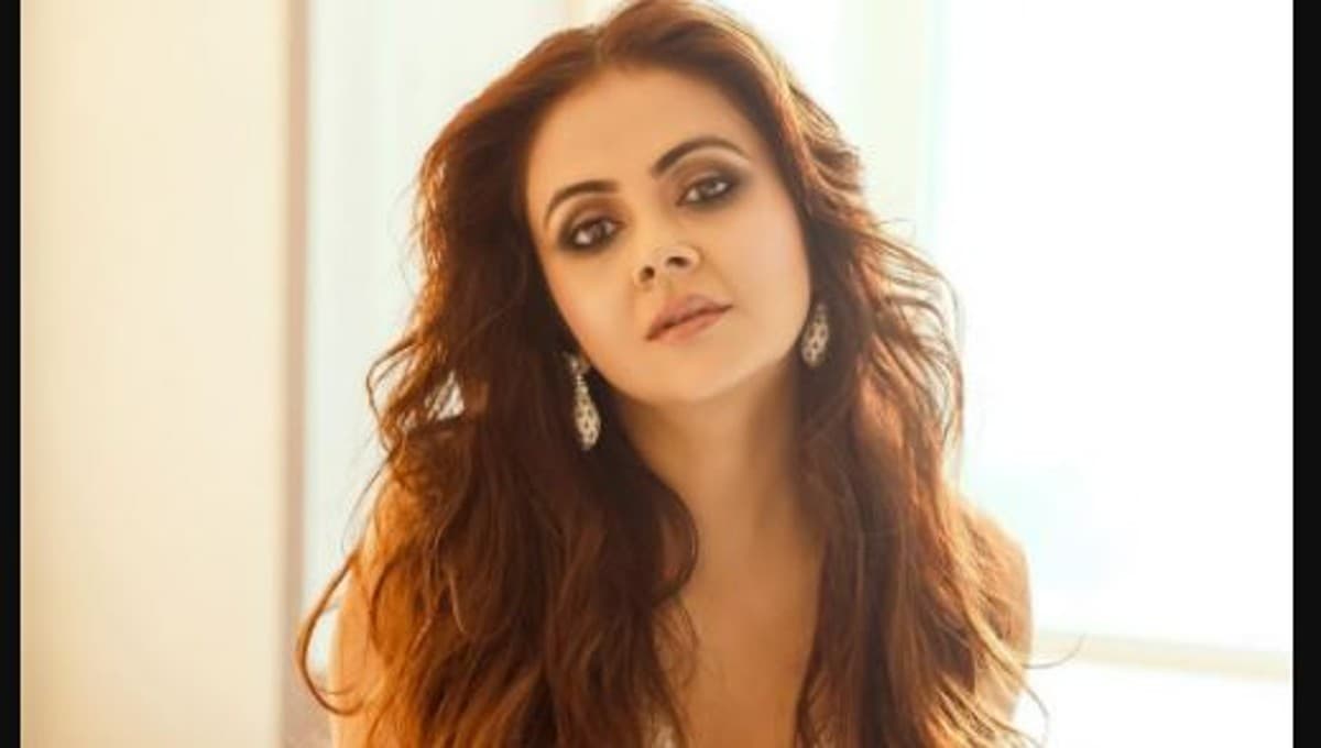 Bigg Boss 15: देवोलीना ने शमिता शेट्टी पर साधा निशाना, बोलीं- बहन की वजह से ही है उनकी पहचान...