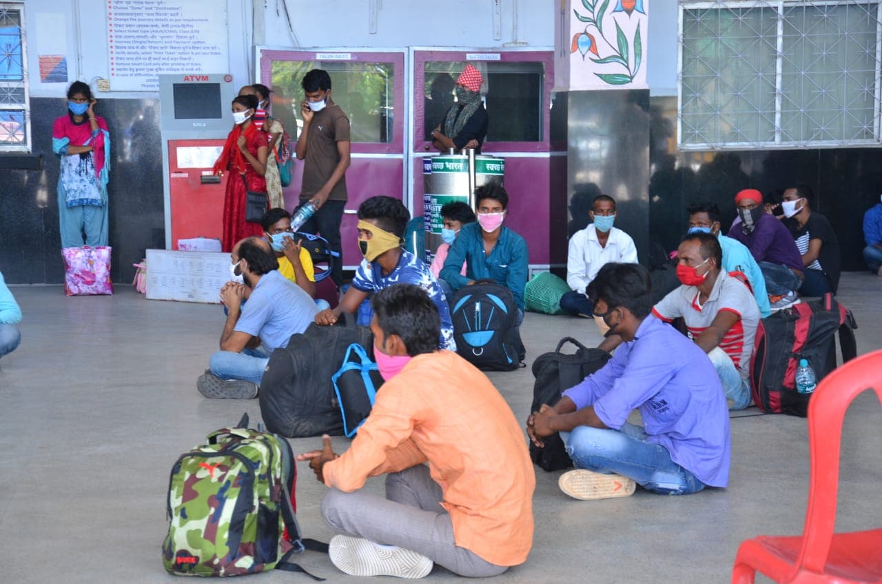 महाराष्ट्र में काम कर रहे प्रवासी मजदूरों को वापस बुलाने में हिचक रही हैं राज्य सरकारें, बंगाल सरकार ने किया इनकार