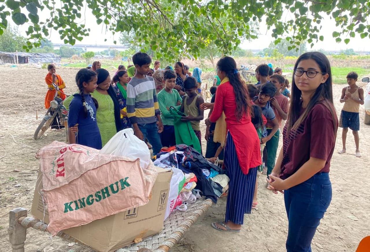 बिभर्ते एनजीओ ने मथुरा, बरसाना और यमुना खादर दिल्ली के मलिन बस्तियों में चलाया माहवारी जागरुकता अभियान