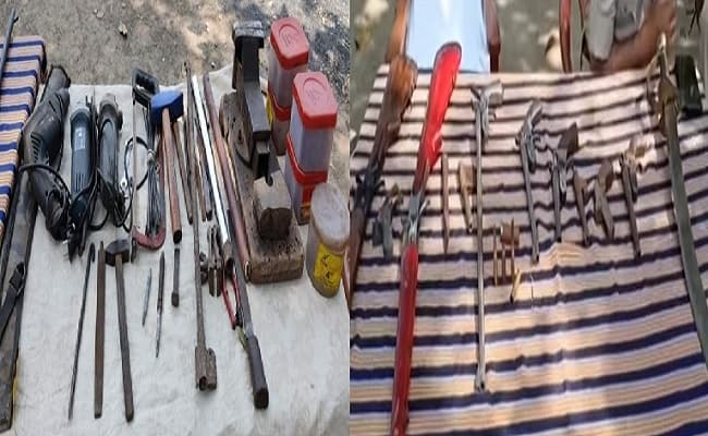 बिहार पंचायत चुनाव के पहले गांव में हुआ मिनी गन फैक्ट्री का खुलासा, पुलिस छापेमारी में निकले कई अवैध हथियार
