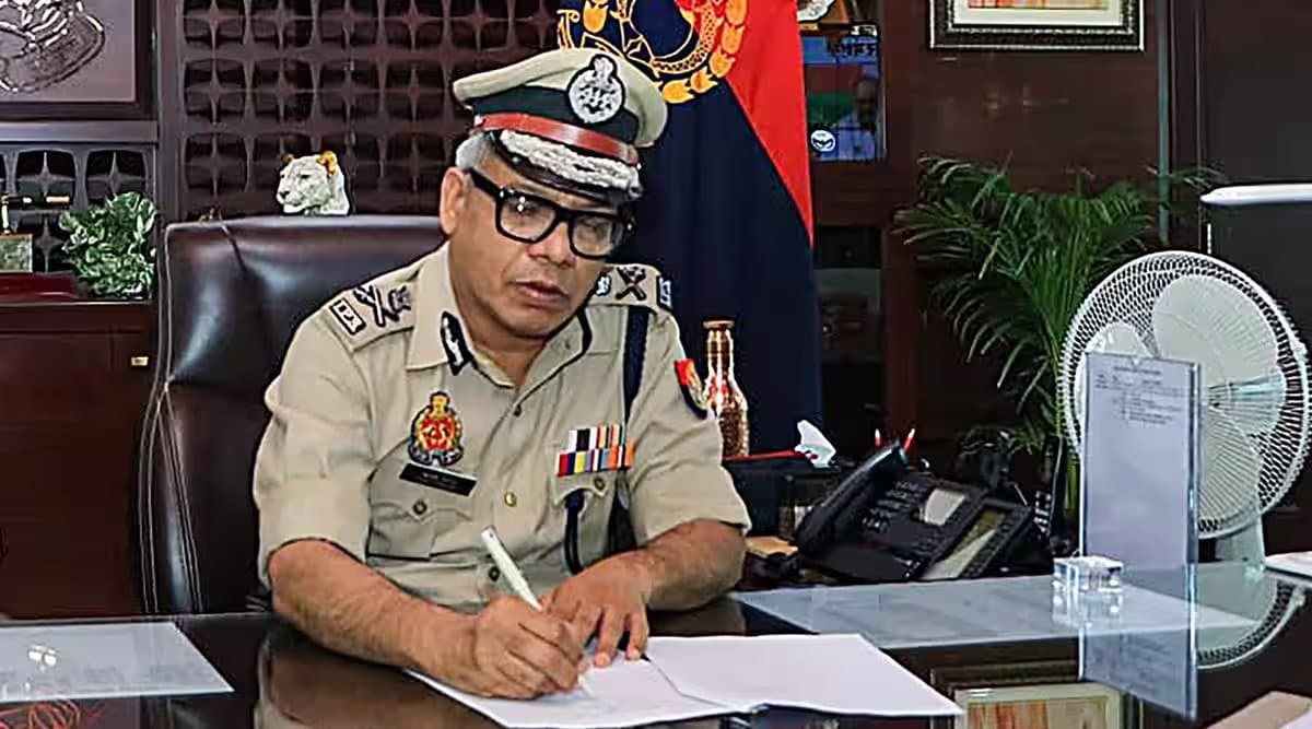 यूपी पुलिस तबादला नीति: लोकसभा चुनाव से पहले एक ही जिले में तीन साल पूरे होने पर होगा ट्रांसफर, आदेश जारी