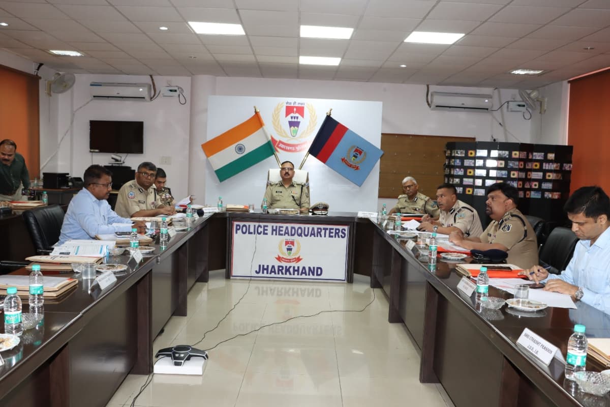 झारखंड समेत पांच राज्यों के डीजीपी ने नक्सलियों व साइबर अपराधियों पर कार्रवाई को लेकर क्या तैयार की योजना?