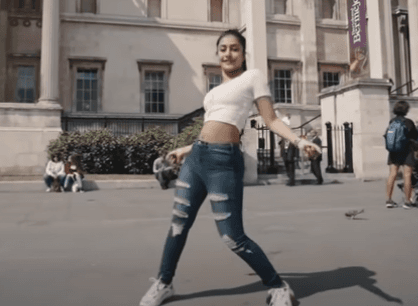 जब लंदन की सड़कों पर धनाश्री वर्मा ने Senorita गाने पर किया था धांसू डांस, वायरल हुआ ये VIDEO