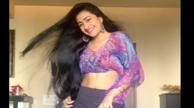 युजवेंद्र चहल की पत्नी Dhanashree Verma ने किया 'कौन सा नशा करता है' पर धांसू डांस, Video Viral