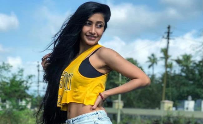 धनाश्री वर्मा ने 'नागिन जैसी कमर हिला' सॉन्‍ग पर किया जबर डांस, युजवेंद्र चहल की मंगेतर के इस VIDEO को बार बार देख रहे लोग