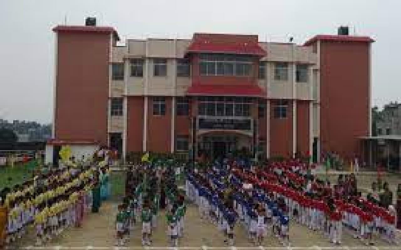 धनबाद पब्लिक स्कूल में शिक्षिका ने 10 रुपये लेने के बाद ही छात्रा को दी सैनिटरी पैड, डीइओ से की शिकायत