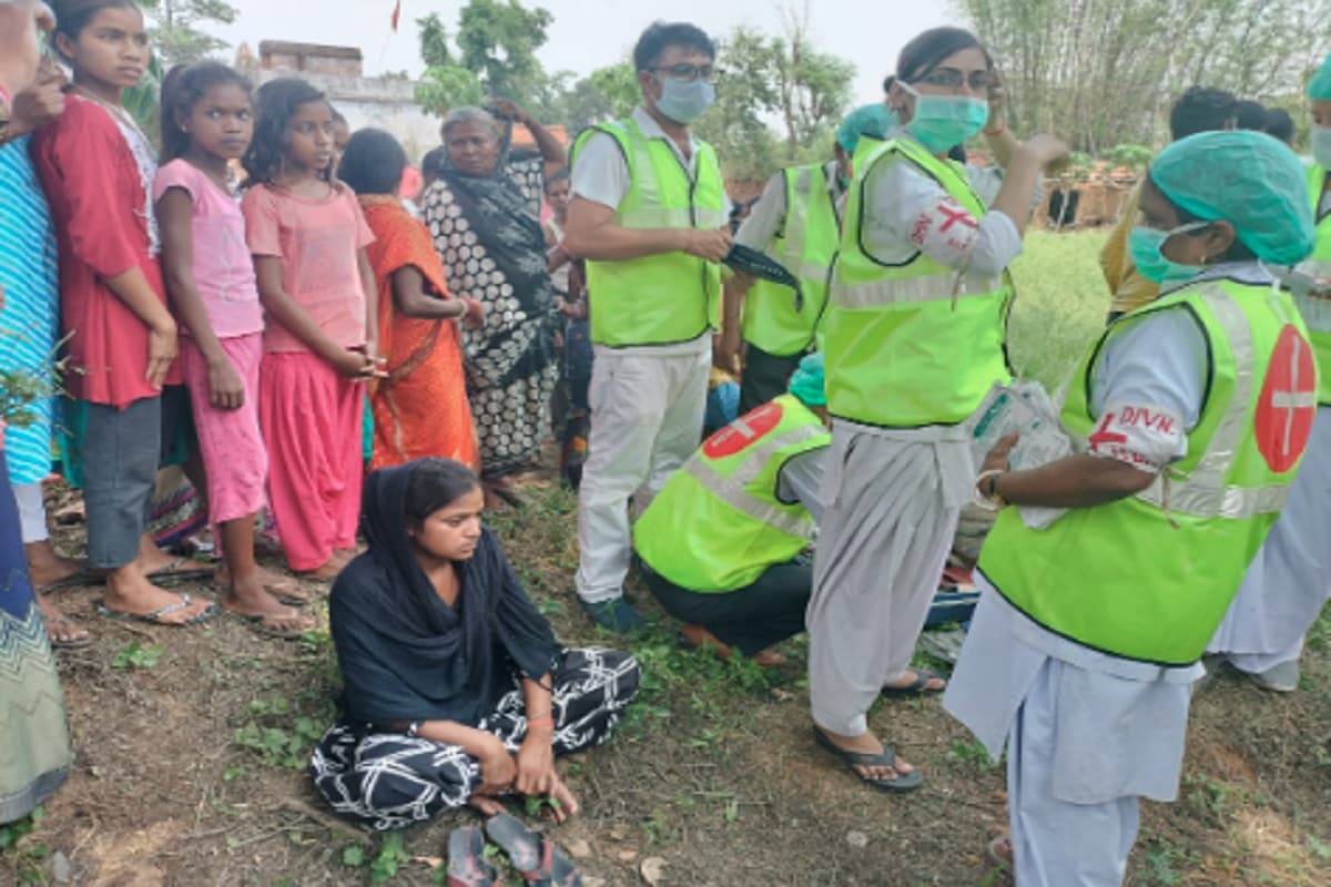 धनबाद- गोमो रेल हादसे में 6 लोगों की मौत बाद ऐसी है वहां की स्थिति, देखें मार्मिक तस्वीरें