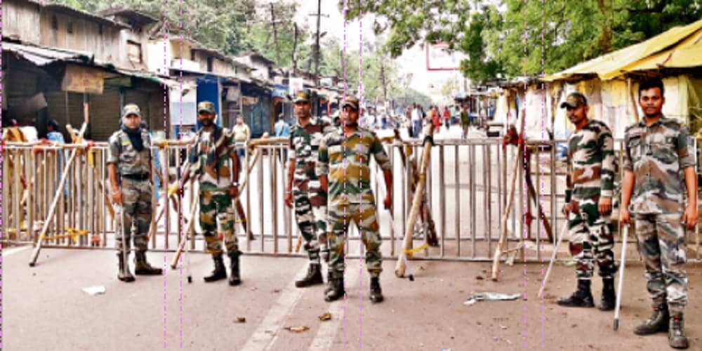 दुमका में दुर्गा पूजा को लेकर चप्पे-चप्पे पर पुलिस मुस्तैद, इमरजेंसी के लिए जारी किये ये नंबर