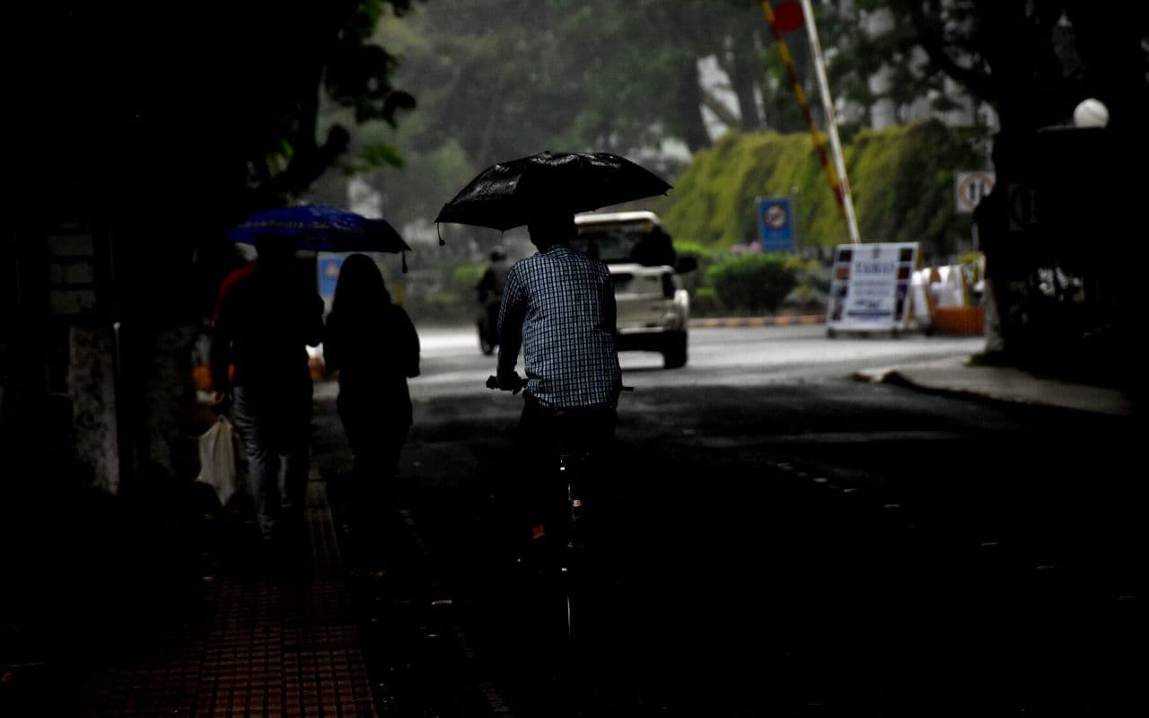 Dhanbad Weather Forecast: धनबाद में दिन भर छाये रहे बादल, 21 तक बारिश के आसार