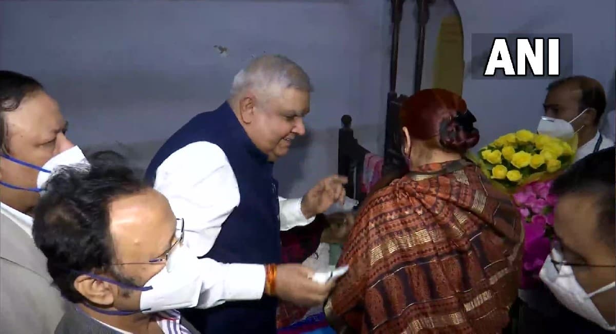 West Bengal News: राज्यपाल जगदीप धनखड़ ने पद्मश्री नारायण देबनाथ से की मुलाकात, कहा- इलाज के लिए देंगे मदद