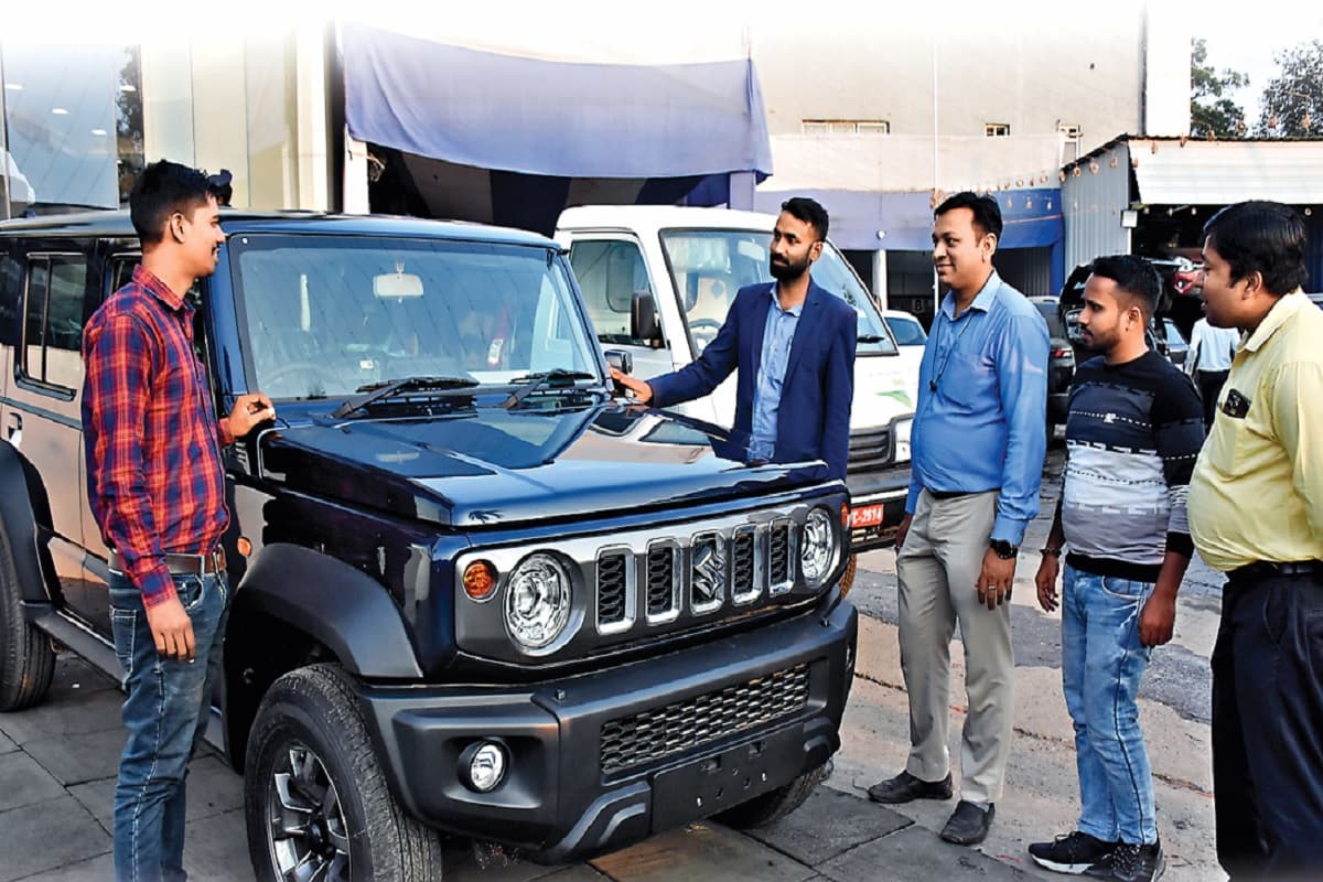 झारखंड: धनतेरस से पहले ऑटोमोबाइल बाजार में दिखने लगी रौनक, इस कार की है सबसे अधिक डिमांड