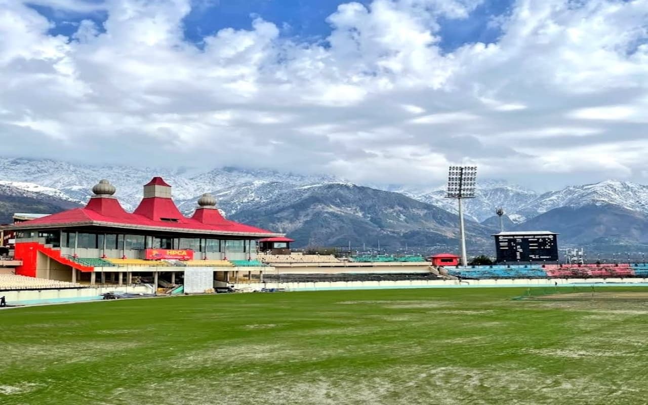 IND vs AUS: तीसरे टेस्ट मैच पर मंडराए संकट के बादल, धर्मशाला से छिन सकती है मेजबानी, जानिए क्या है वजह