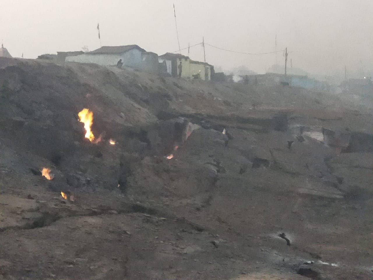 Jharia Rehabilitation Latest News : झरिया पुनर्वास पर सीधा संवाद में बोले रैयत, फ्लैट की जगह मिले ये सुविधाएं, बीसीसीएल के सीएमडी ने अधिकारियों को दी ये नसीहत