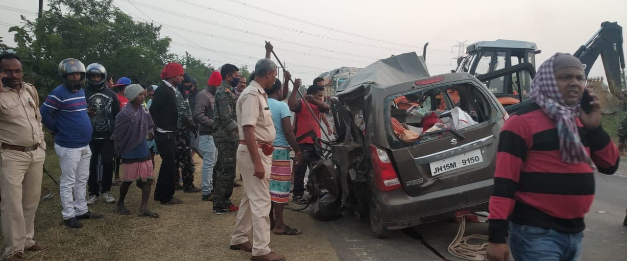 धनबाद में भीषण सड़क हादसा, दो बच्चों समेत पांच लोगों की मौत