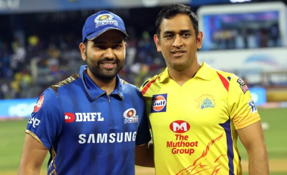 ऐसा क्या हुआ कि भिड़ गये धौनी और रोहित शर्मा के फैंस, सहवाग को कहनी पड़ी ये बात