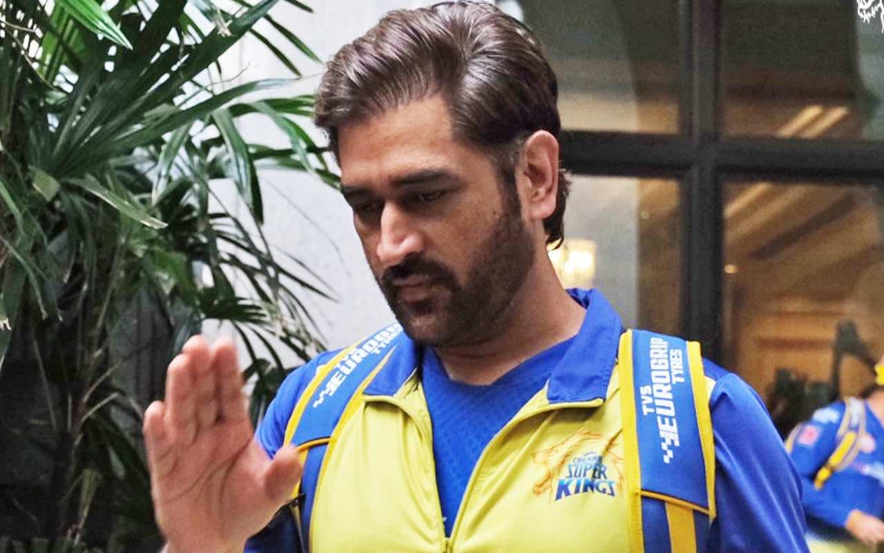 MS Dhoni के 10 वीडियो ट्विटर पर वायरल, देखें 'माही' से जुड़े अनदेखे पहलू