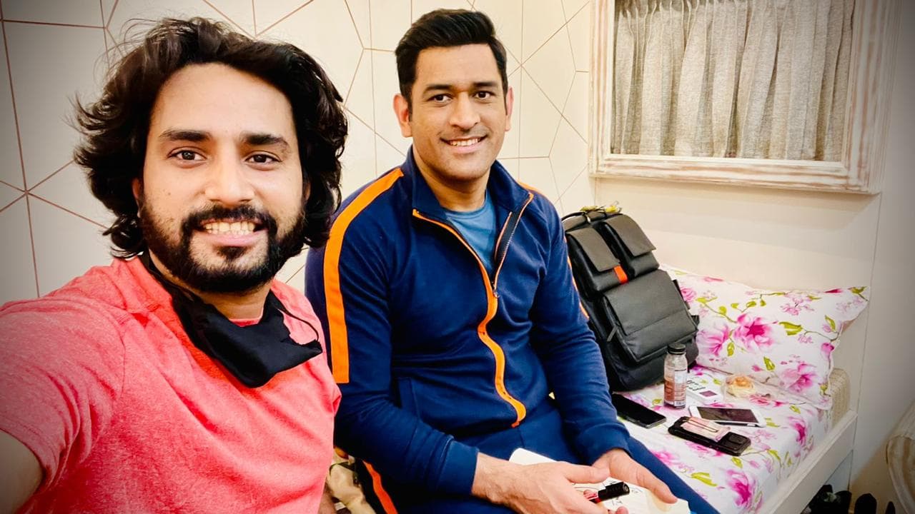 रांची के निशांत के डायरेक्शन में हुआ महेंद्र सिंह धोनी का ऐड शूट,ऑटोग्राफ मांगने पर माही ने कही ये बात