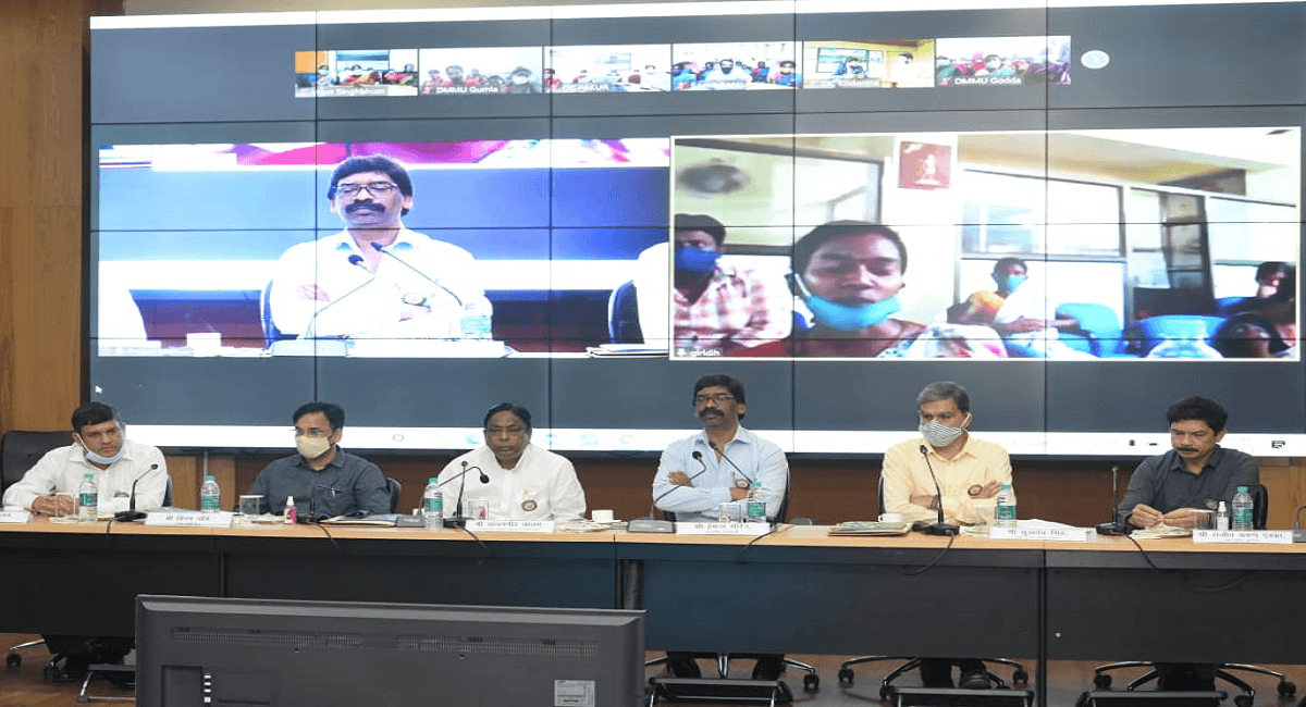 झारखंड के सीएम हेमंत सोरेन ने दीदी हेल्पलाइन कॉल सेंटर का किया शुभारंभ, एक कॉल पर मिलेगी जानकारी