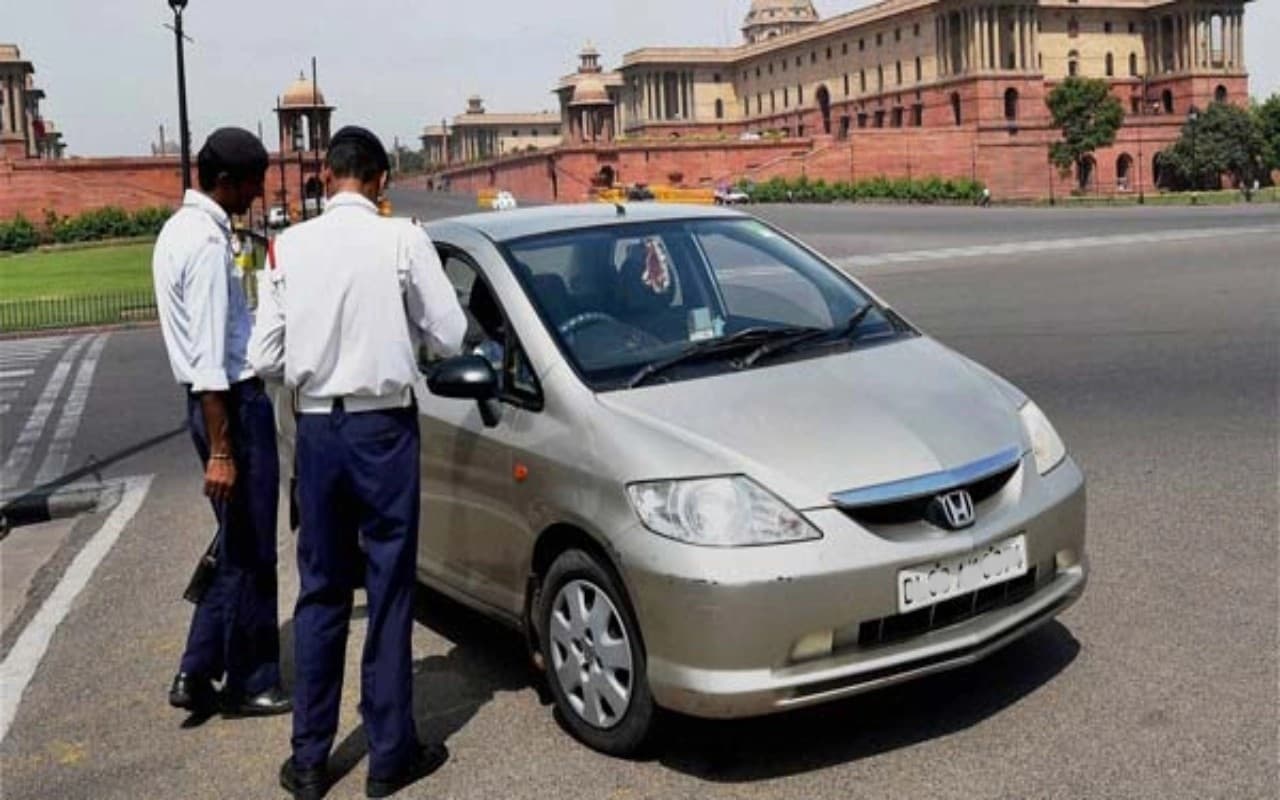 Driving License और RC डिजिटल रूप में रखें और मांगे जाने पर दिखाएं, नहीं लगेगा जुर्माना, हाई कोर्ट ने दिया आदेश