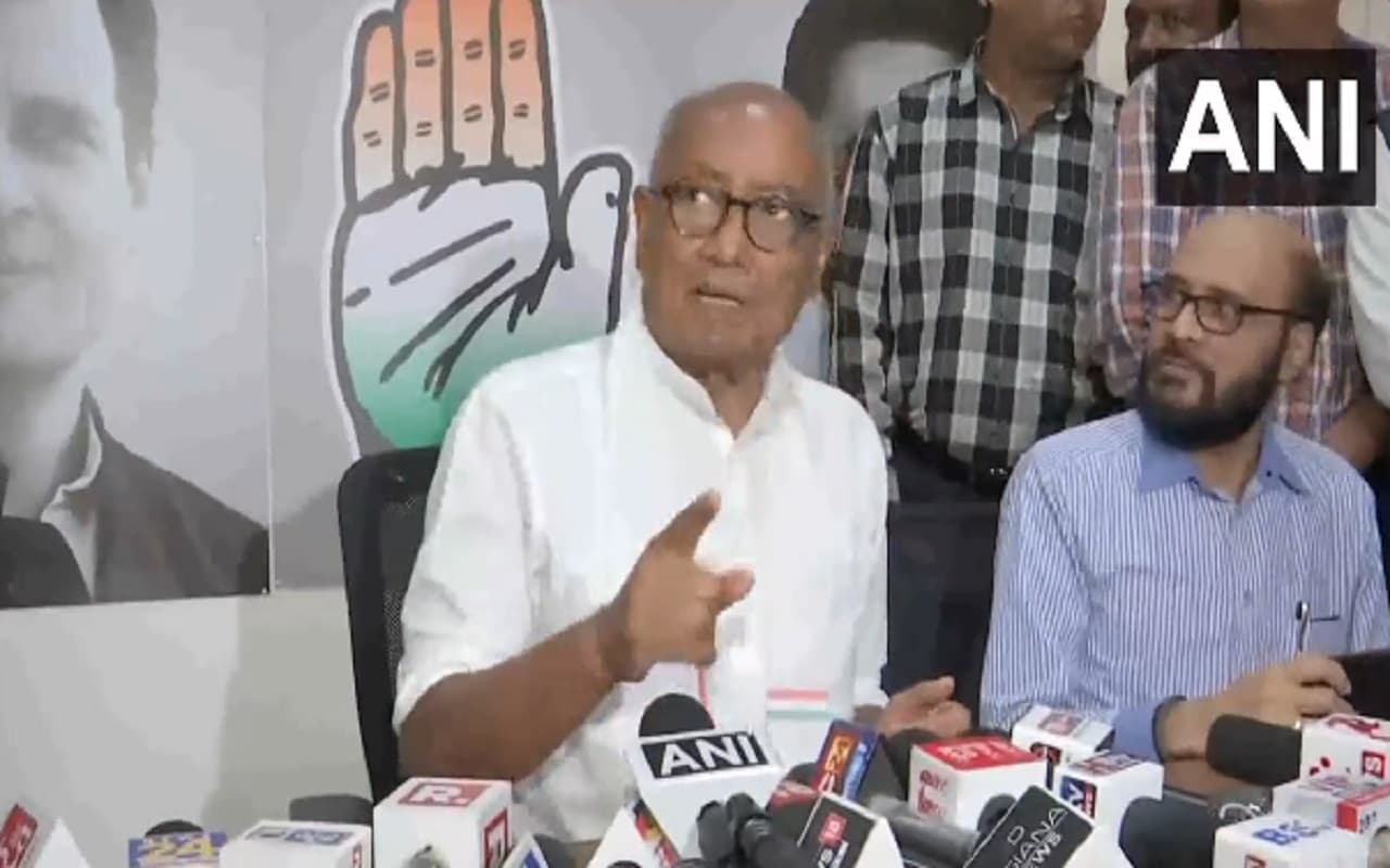 दिग्विजय सिंह का बड़ा बयान-बजरंग दल को बैन नहीं किया जायेगा, लेकिन दंगा करने वाले बख्शे नहीं जायेंगे