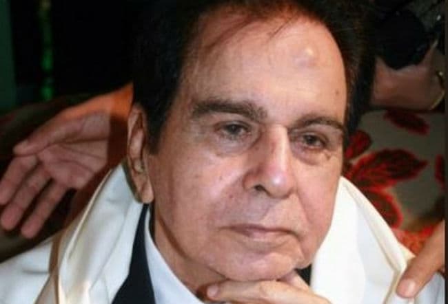 अभिनेता दिलीप कुमार के दो भाई कोरोना से संक्रमित, लीलावती अस्पताल में भर्ती