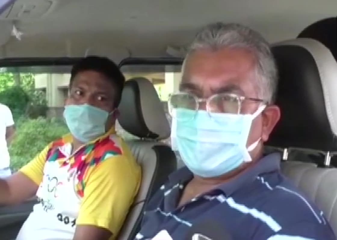 पश्चिम बंगाल में भाजपा प्रदेश अध्यक्ष दिलीप घोष पर तृणमूल कार्यकर्ताओं ने किया हमला!