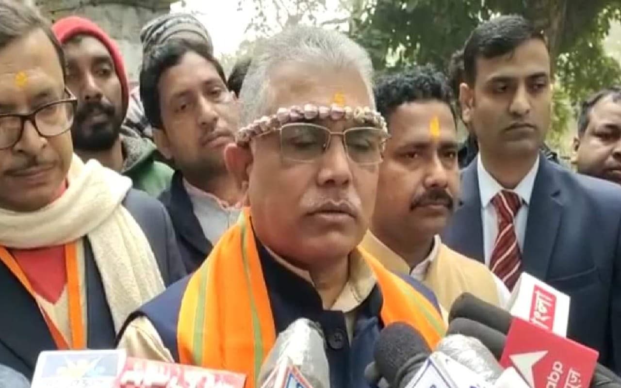 BJP सांसद दिलीप घोष ने ममता बनर्जी पर साधा निशाना, कहा- पश्चिम बंगाल में कॉन्ट्रैक्ट पर चल रही सरकार