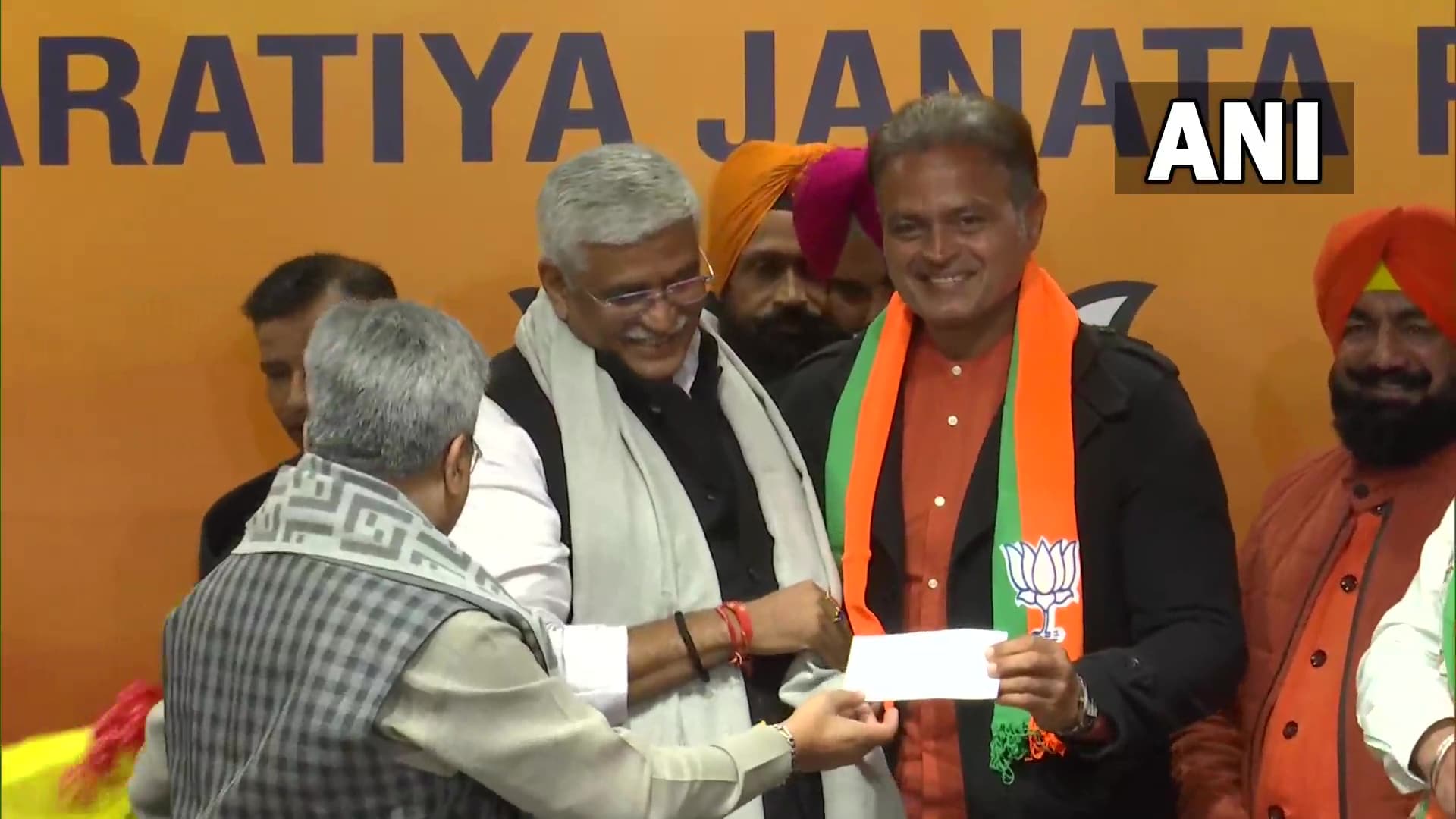 Dinesh Mongia: टीम इंडिया के इस क्रिकेटर ने रखा राजनीति में कदम, थामा भाजपा का दामन