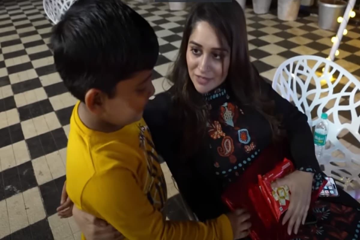 शोएब इब्राहिम के इस ब्लॉग में दीपिका कक्कड़ ने छुपाया बेबी बंप, यकीन नहीं होता तो देखें VIDEO