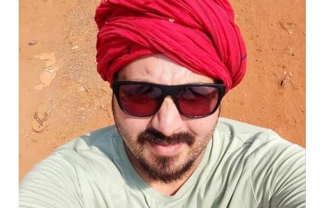 बिहार मेरी अपनी जगह है तो किरदार और कहानी से कनेक्शन जुड़ ही जाता है- देवांशु सिंह