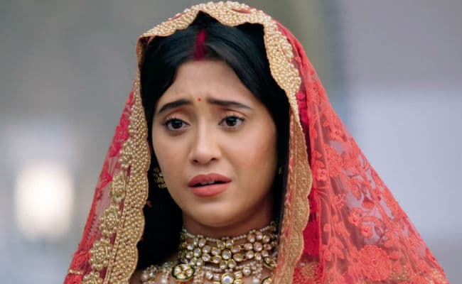 Yeh Rishta Kya Kehlata Hai Spoiler Alert: तीज पर पूरा होगा नायरा का ये सपना