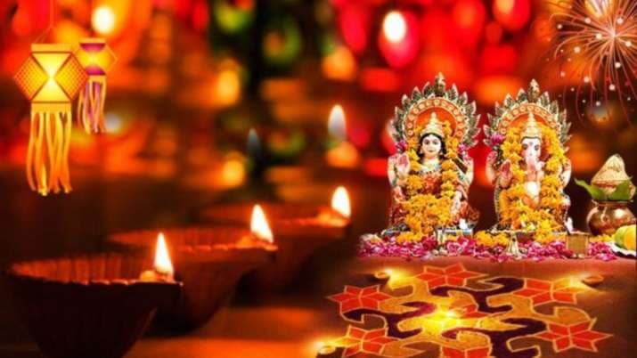 Diwali 2021 : लक्ष्मी पूजा शुभ मुहूर्त, पूजा विधि, मंत्र, समय, समग्री, पढ़ें पूरी डिटेल