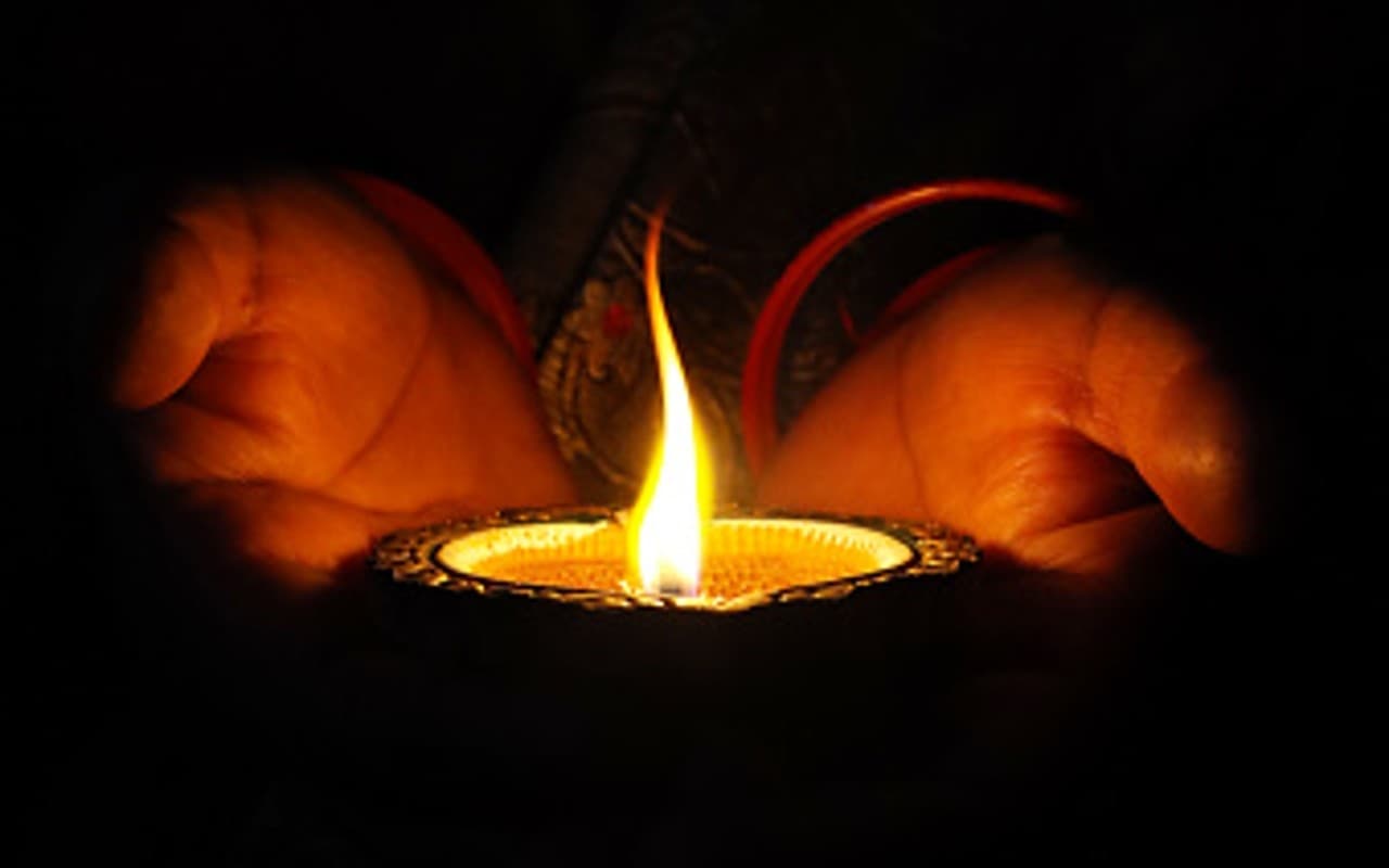 Diwali 2022 Laxmi Puja Muhurat, Vidhi Live: दिवाली लक्ष्मी का सबसे शुभ मुहूर्त, विधि, आरती, मंत्र जानें