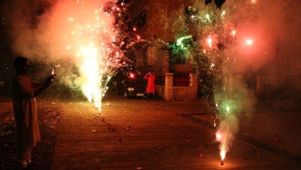 महाराष्ट्र में इस बार दिवाली पर नहीं होगी आतिशबाजी, सरकार ने त्योहार को लेकर जारी किया एसओपी